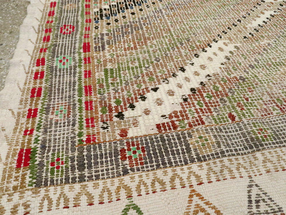 Vintage Turkish Kilim, No.27835 - Galerie Shabab