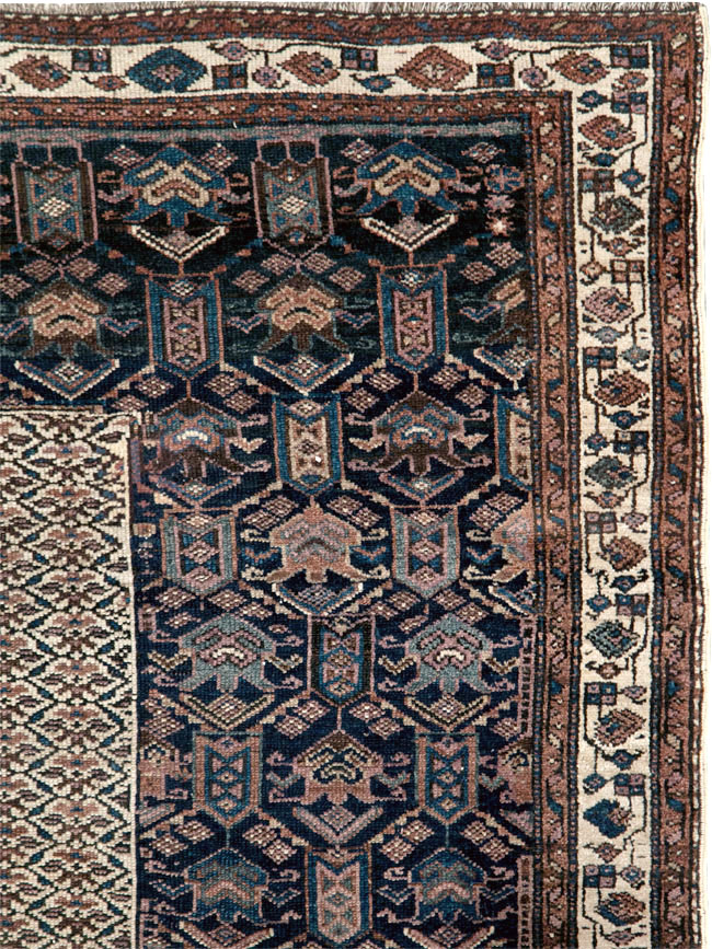Vintage Persian Kurdish Rug, No.27837 - Galerie Shabab