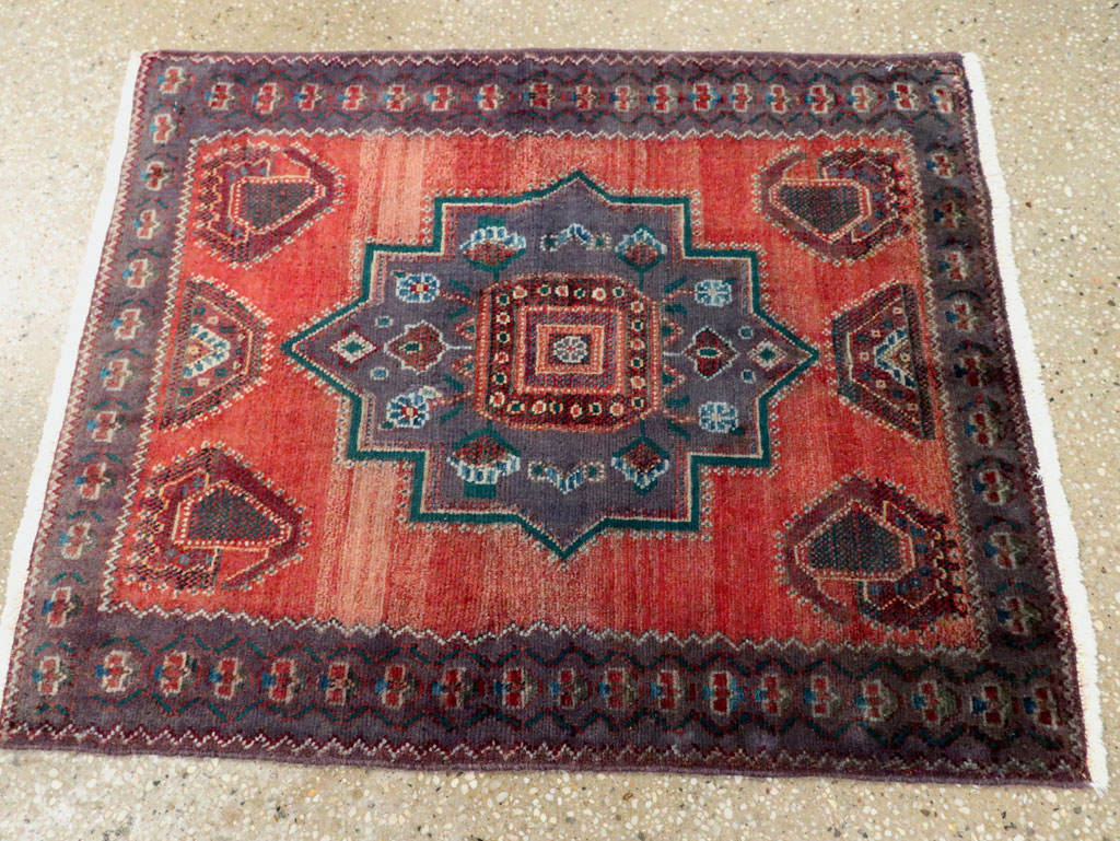 Vintage Persian Hamadan Rug, No.27855 - Galerie Shabab