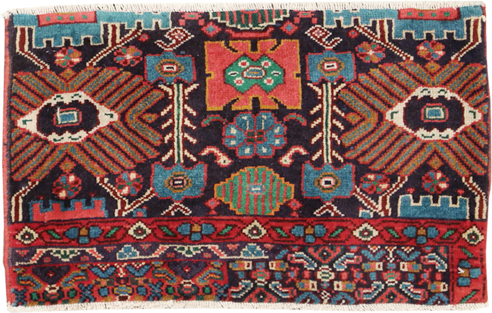 Vintage Persian Bidjar Sampler Throw Rug, No.27861 - Galerie Shabab