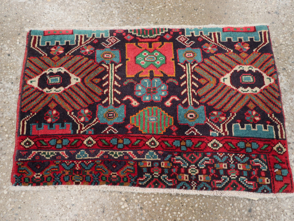 Vintage Persian Bidjar Sampler Throw Rug, No.27861 - Galerie Shabab