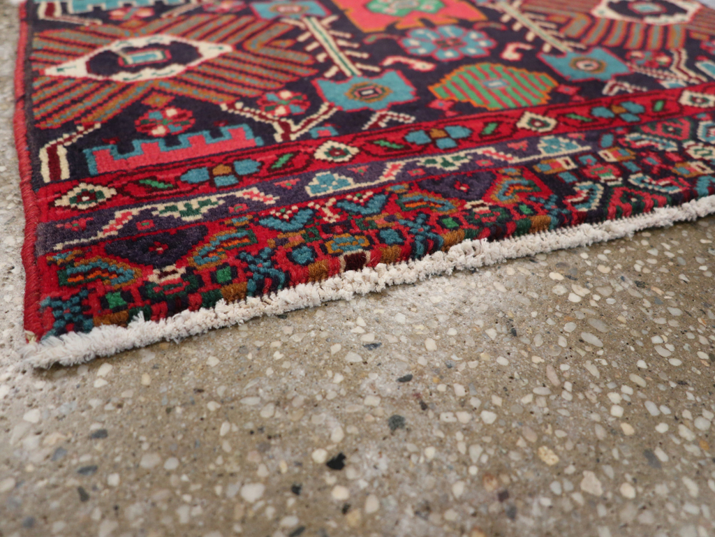 Vintage Persian Bidjar Sampler Throw Rug, No.27861 - Galerie Shabab