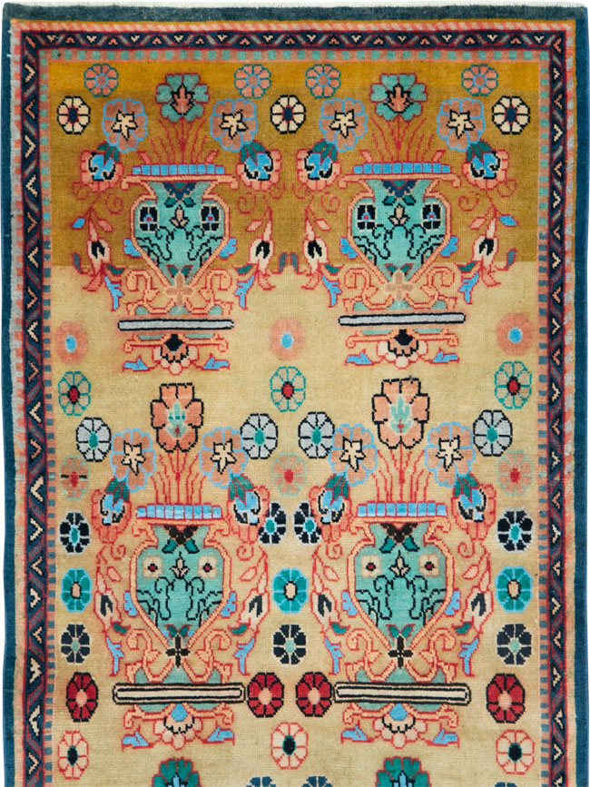 Vintage Persian Sarouk Runner, No.27873 - Galerie Shabab