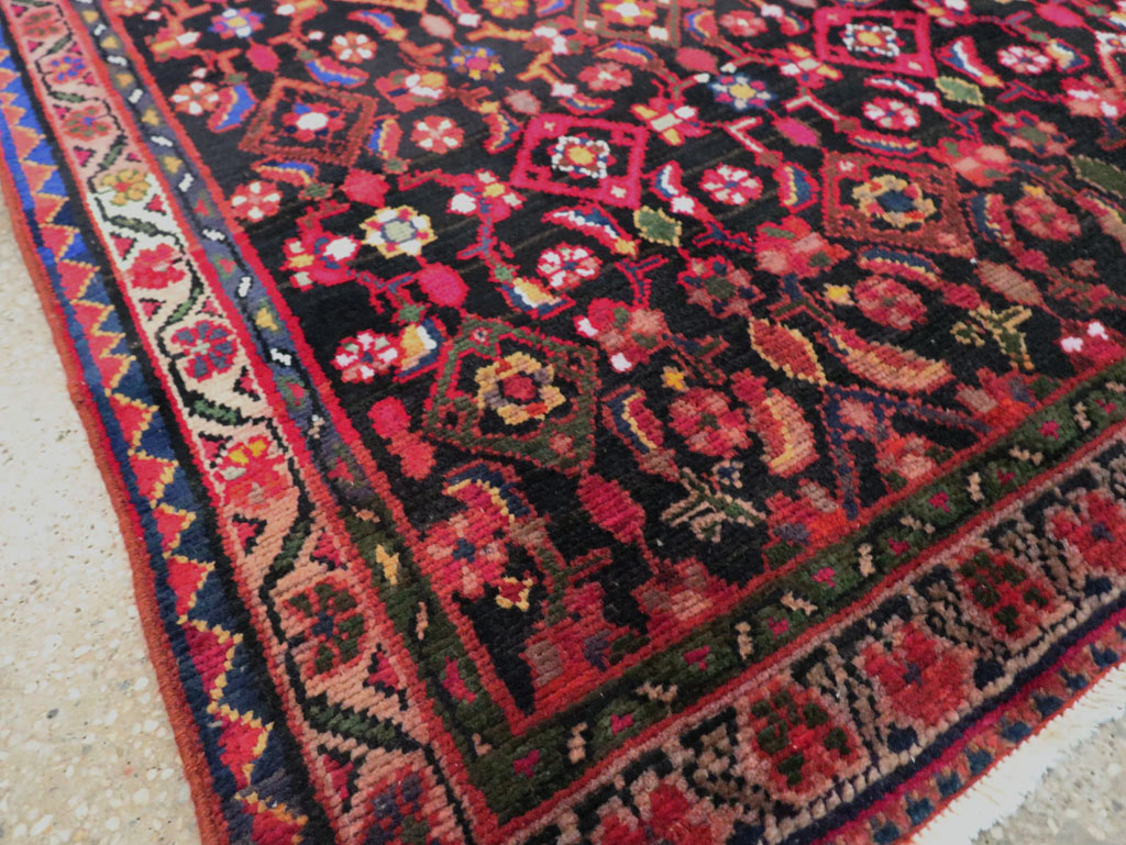 Vintage Persian Hamadan Rug, No.27874 - Galerie Shabab