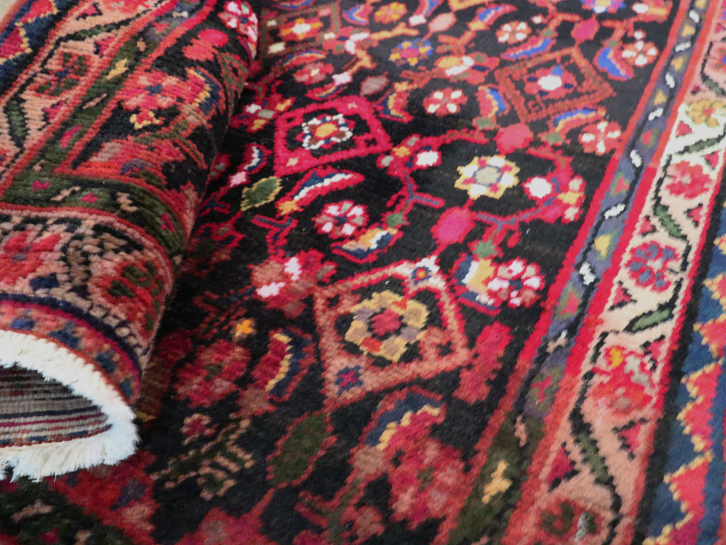 Vintage Persian Hamadan Rug, No.27874 - Galerie Shabab