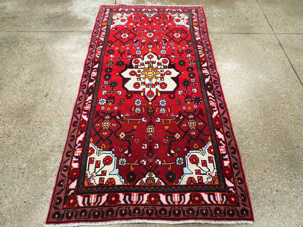 Vintage Persian Hamdan Rug, No.27880 - Galerie Shabab