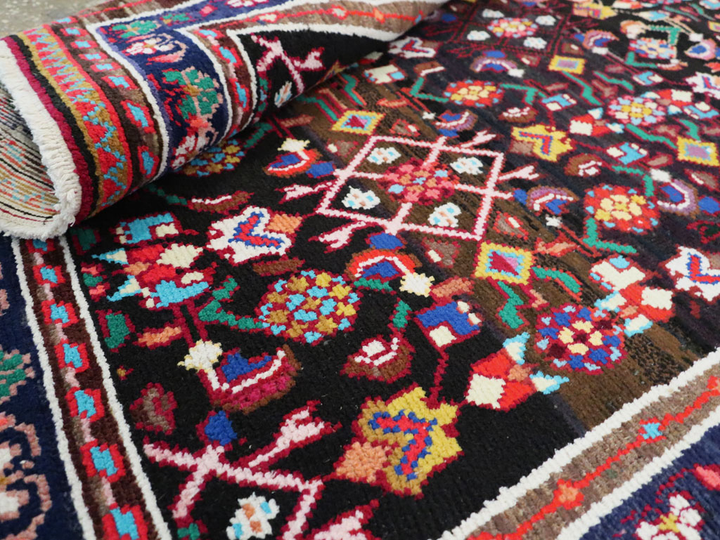 Vintage Persian Malayer Runner, No.27884 - Galerie Shabab