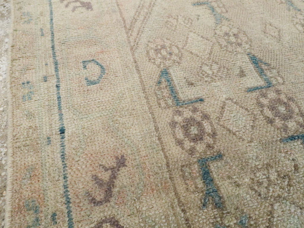 Vintage Persian Malayer Throw Rug, No.27891 - Galerie Shabab