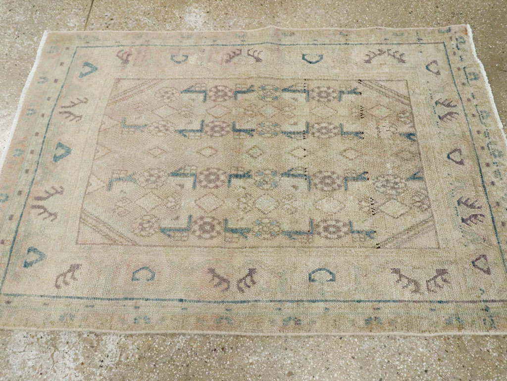 Vintage Persian Malayer Throw Rug, No.27891 - Galerie Shabab