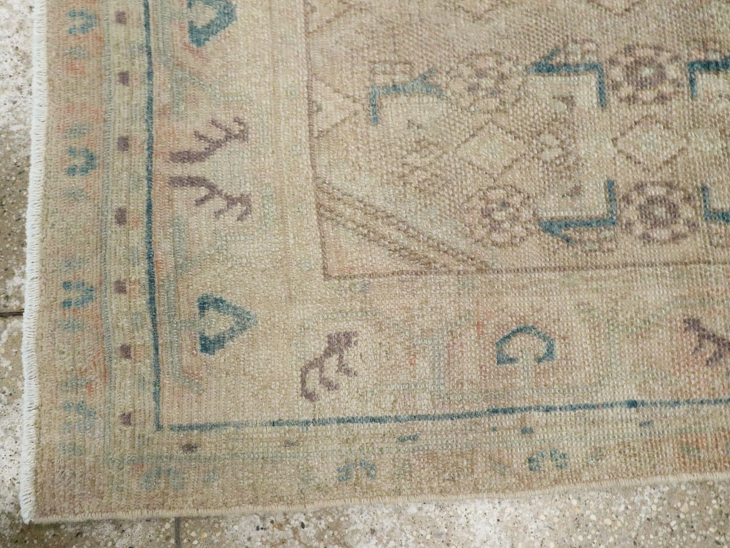 Vintage Persian Malayer Throw Rug, No.27891 - Galerie Shabab