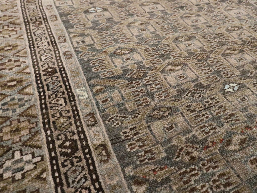 Antique Persian Malayer Accent Rug, No.27922 - Galerie Shabab