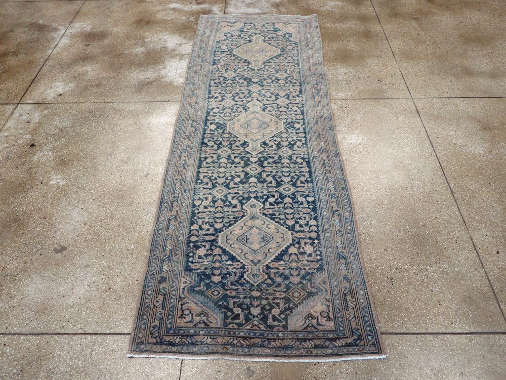 Vintage Persian Malayer Runner, No.27925 - Galerie Shabab