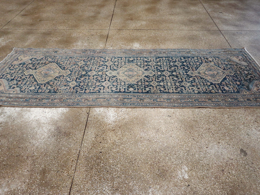 Vintage Persian Malayer Runner, No.27925 - Galerie Shabab