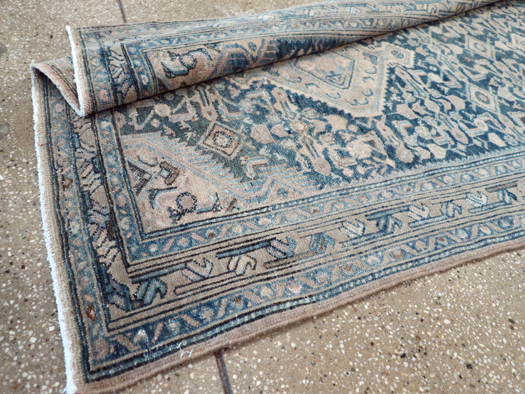 Vintage Persian Malayer Runner, No.27925 - Galerie Shabab