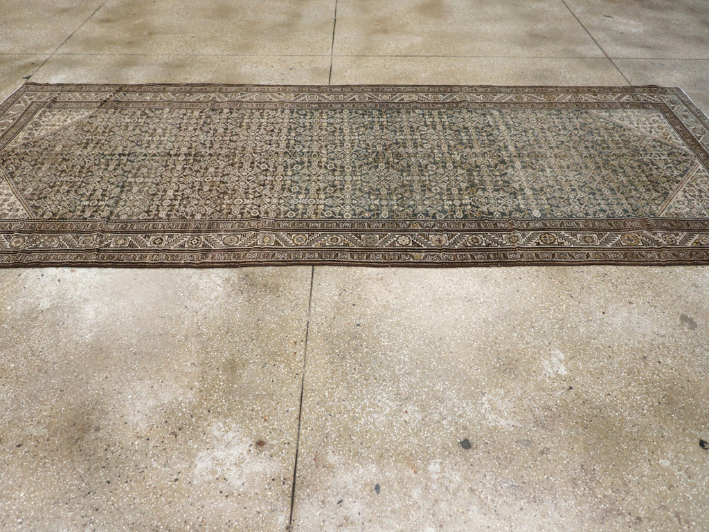 Antique Persian Malayer Gallery Carpet, No.27926 - Galerie Shabab