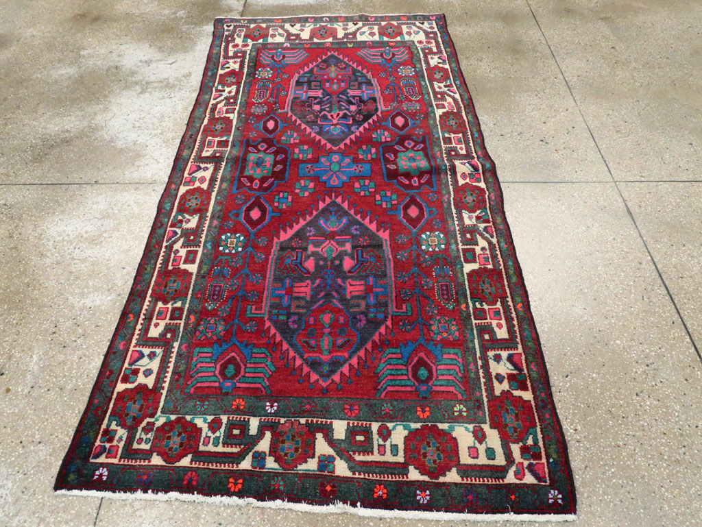 Vintage Persian Hamadan Accent Rug, No.27937 - Galerie Shabab