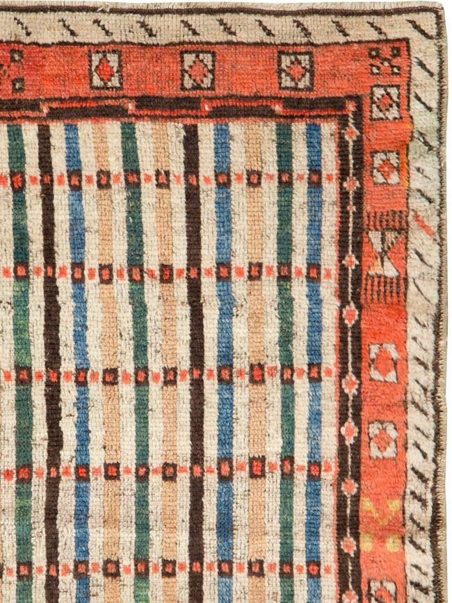 Vintage Turkish Anatolian Runner, No.27939 - Galerie Shabab