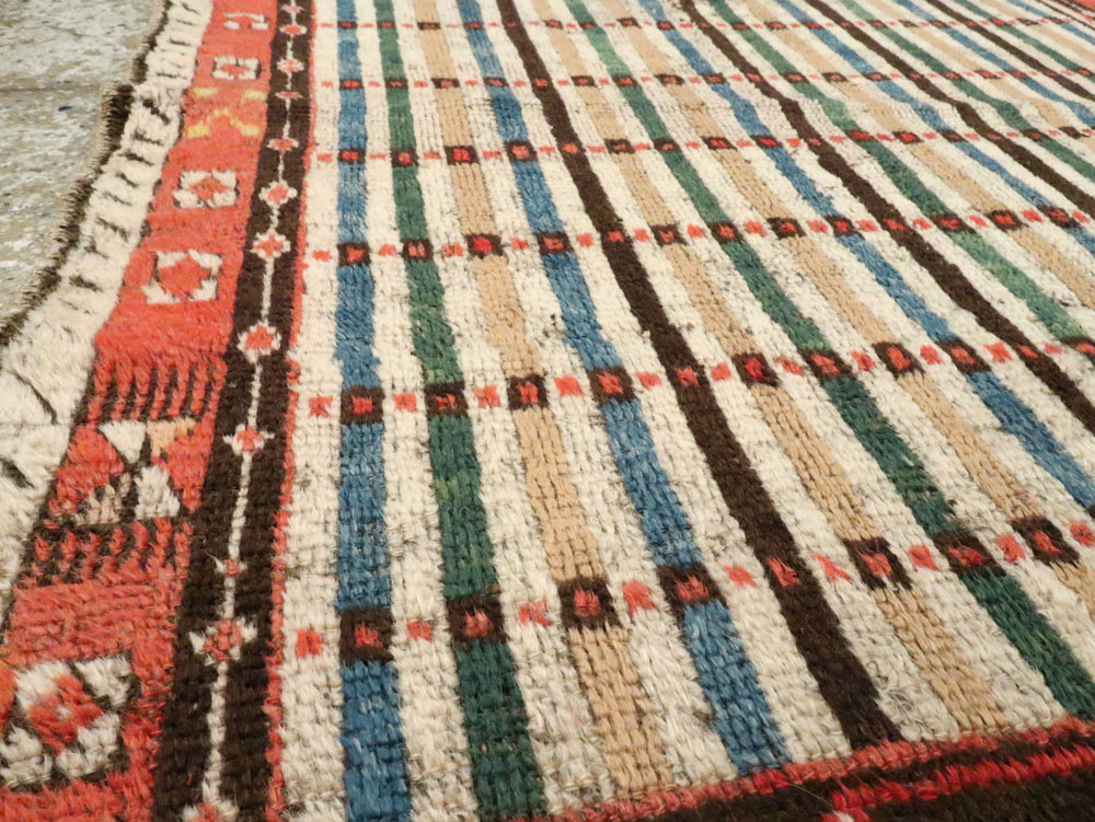 Vintage Turkish Anatolian Runner, No.27939 - Galerie Shabab