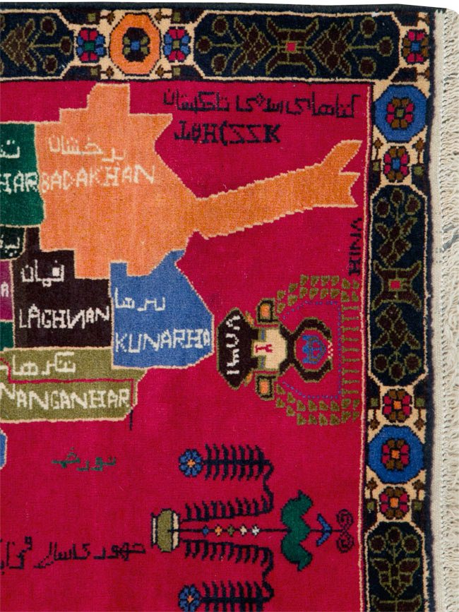 Vintage Scandinavian Map Rug, No.27945 - Galerie Shabab