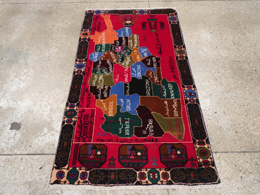 Vintage Scandinavian Map Rug, No.27945 - Galerie Shabab