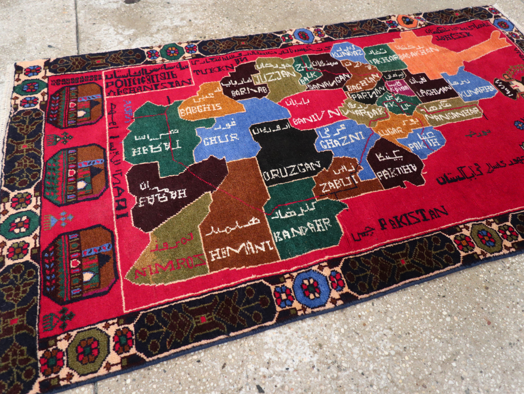 Vintage Scandinavian Map Rug, No.27945 - Galerie Shabab