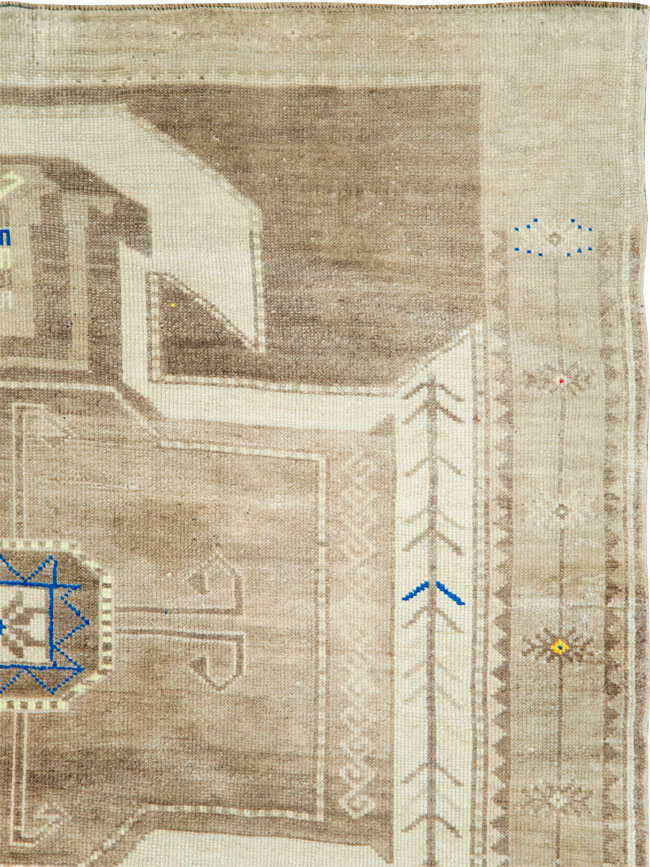Vintage Turkish Oushak Rug, No.27947 - Galerie Shabab