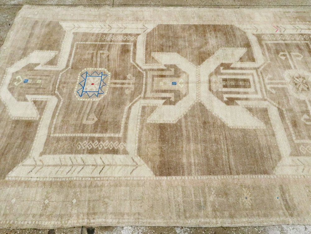 Vintage Turkish Oushak Rug, No.27947 - Galerie Shabab