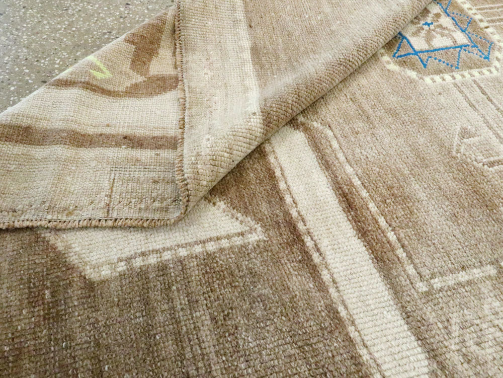 Vintage Turkish Oushak Rug, No.27947 - Galerie Shabab