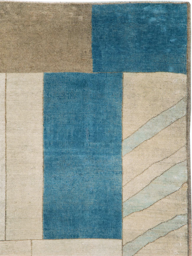 Vintage Turkish Anatolian Art Deco Accent Rug Inspired By Edward McKnight Kauffer, No.27948 - Galerie Shabab