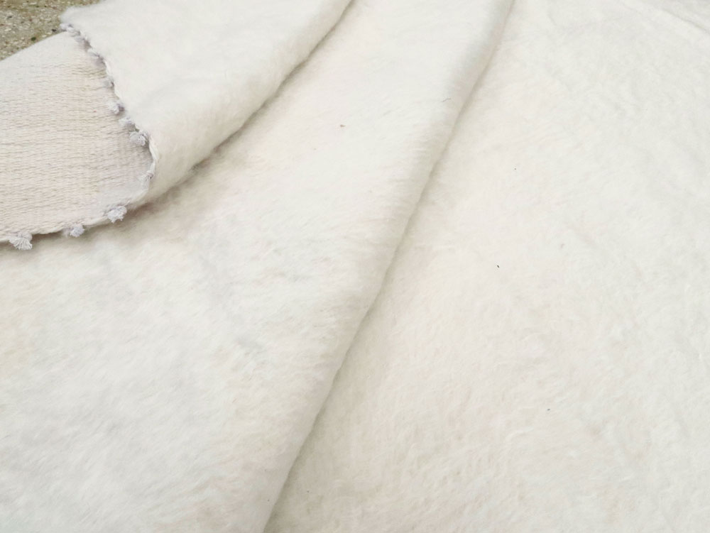 Modern Turkish Mohair Carpet, No.27959 - Galerie Shabab