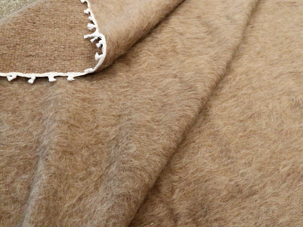 Modern Turkish Mohair Carpet, No.27960 - Galerie Shabab