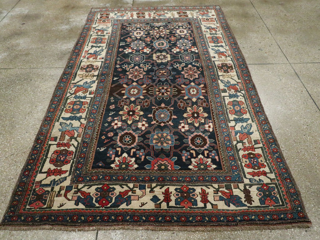 Antique Persian Bidjar Rug, No.27970 - Galerie Shabab