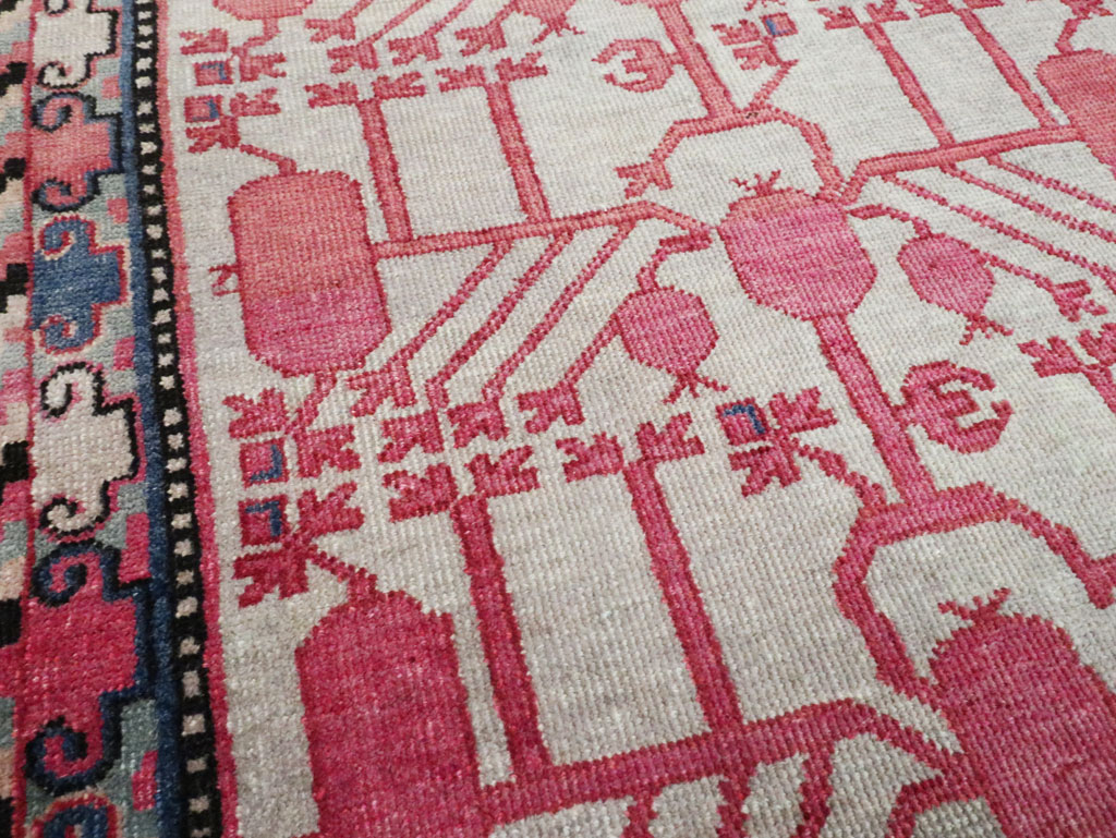 Antique Khotan Runner, No.27977 - Galerie Shabab