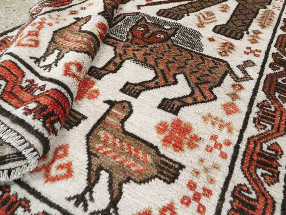 Vintage Persian Pictorial Gabbeh Throw Rug, No.27985 - Galerie Shabab