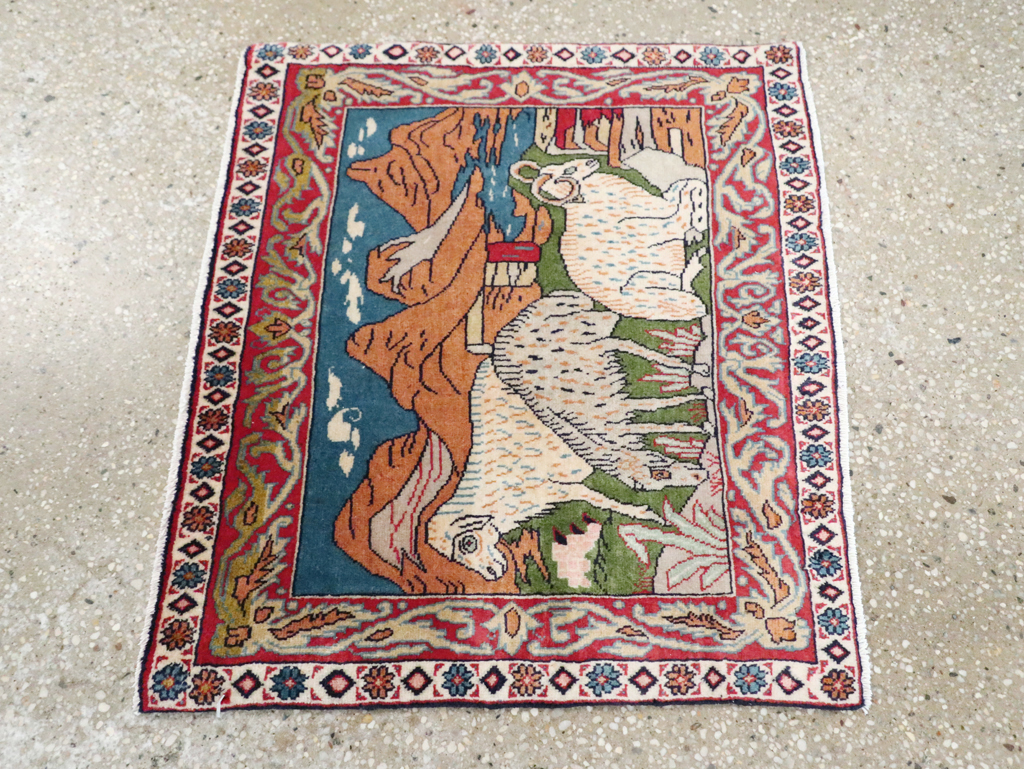 Vintage Persian Sarouk Rug, No.27988 - Galerie Shabab