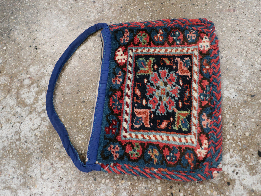 Vintage Persian Kurdish Bag, No.27996 - Galerie Shabab