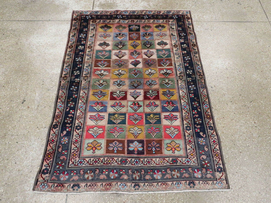Vintage Persian Mahal Rug, No.28003 - Galerie Shabab