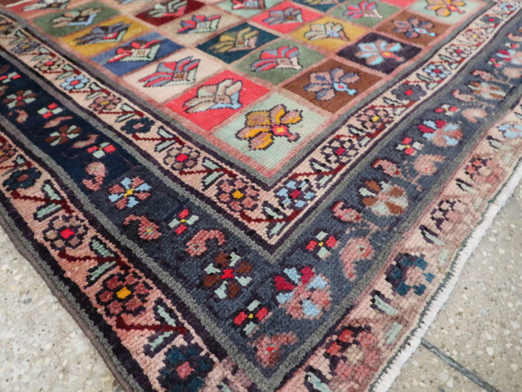 Vintage Persian Mahal Rug, No.28003 - Galerie Shabab