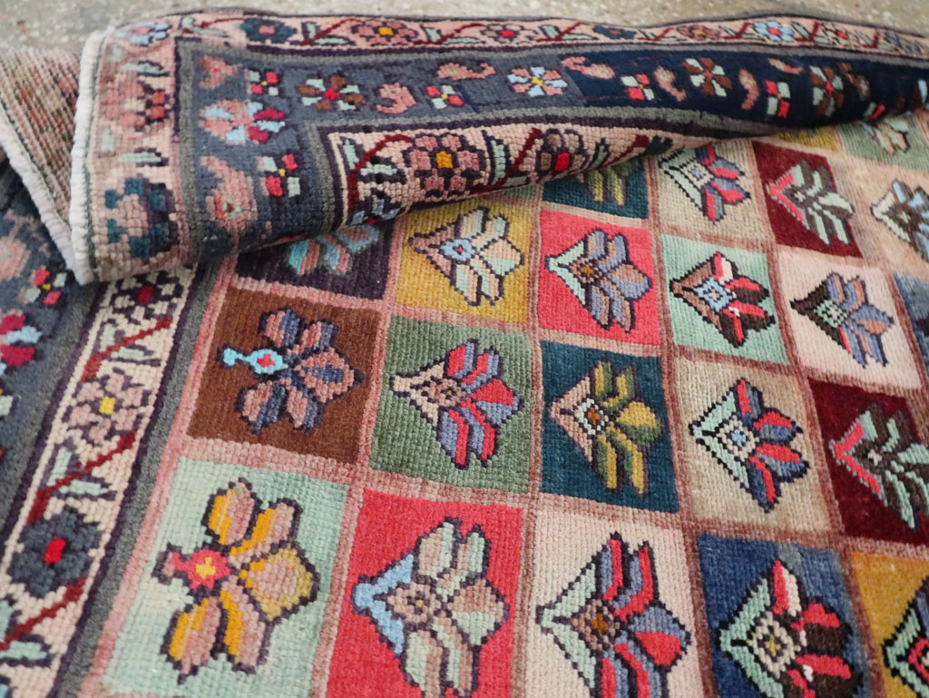 Vintage Persian Mahal Rug, No.28003 - Galerie Shabab