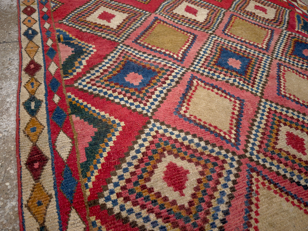 Antique Persian Gabbeh Accent Rug, No.28011 - Galerie Shabab