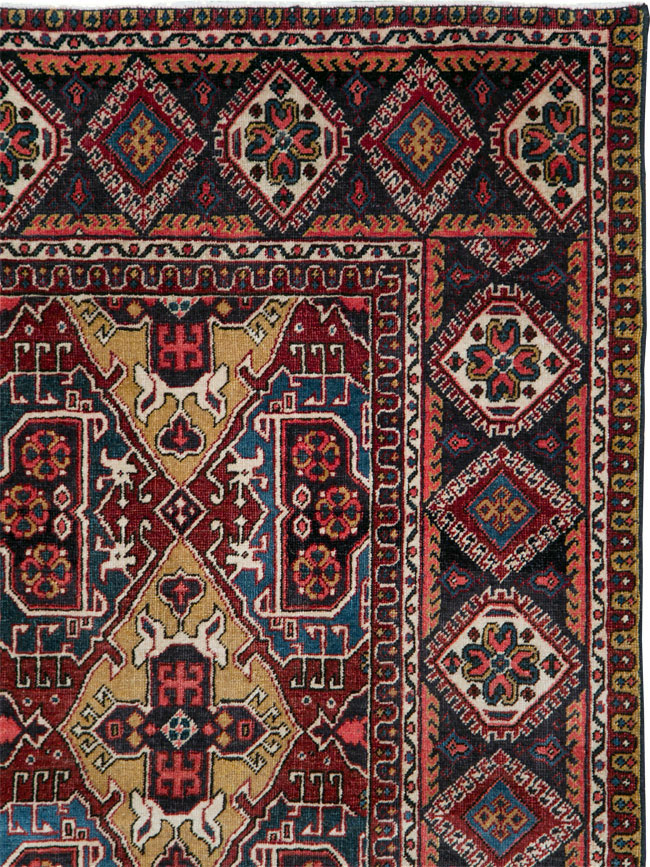 Vintage Persian Heriz Carpet, No.28022 - Galerie Shabab