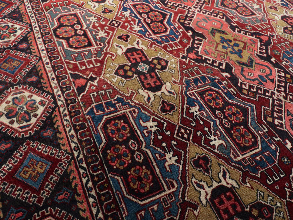 Vintage Persian Heriz Carpet, No.28022 - Galerie Shabab