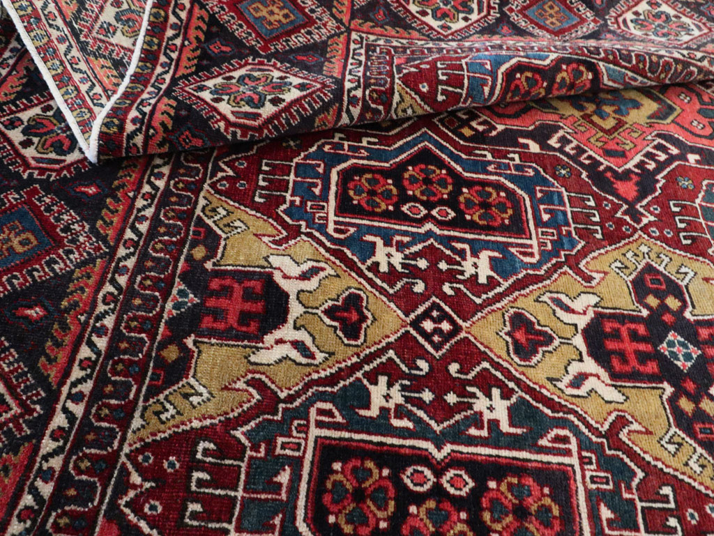 Vintage Persian Heriz Carpet, No.28022 - Galerie Shabab