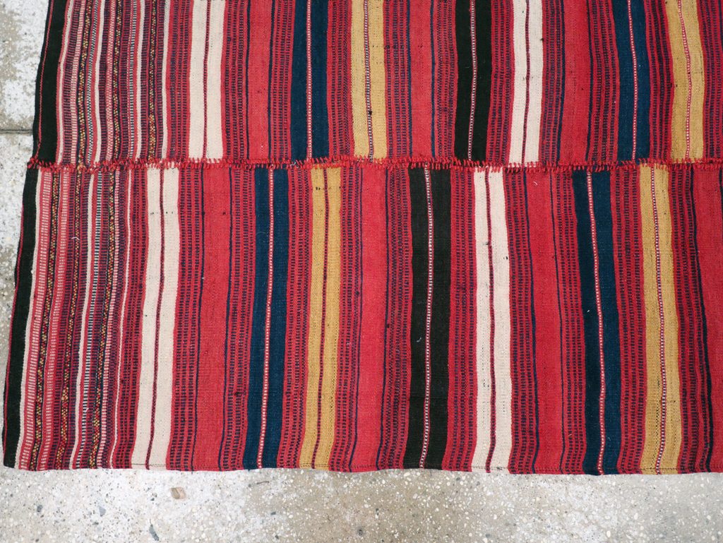 Vintage Persian Kilim, No.28028 - Galerie Shabab
