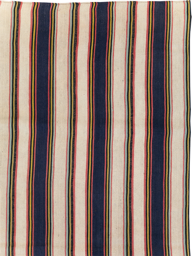 Vintage Persian Flatweave Kilim Small Room Size Carpet, No.28029 - Galerie Shabab