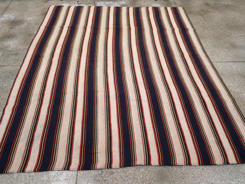 Vintage Persian Flatweave Kilim Small Room Size Carpet, No.28029 - Galerie Shabab