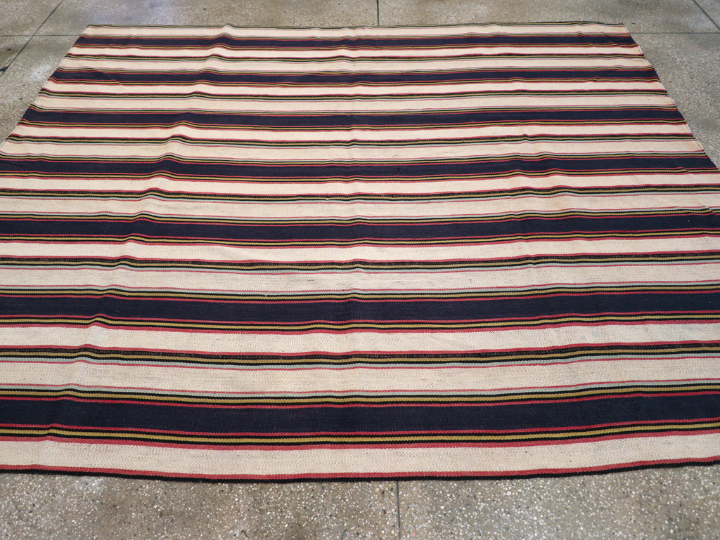 Vintage Persian Flatweave Kilim Small Room Size Carpet, No.28029 - Galerie Shabab