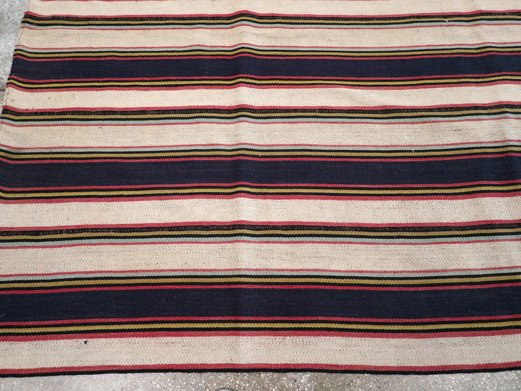 Vintage Persian Flatweave Kilim Small Room Size Carpet, No.28029 - Galerie Shabab