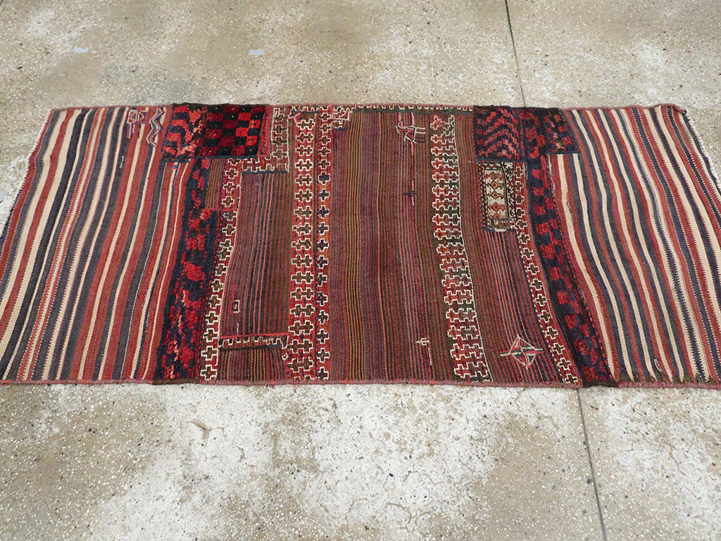 Vintage Persian Flatweave Kilim Throw Rug, No.28044 - Galerie Shabab