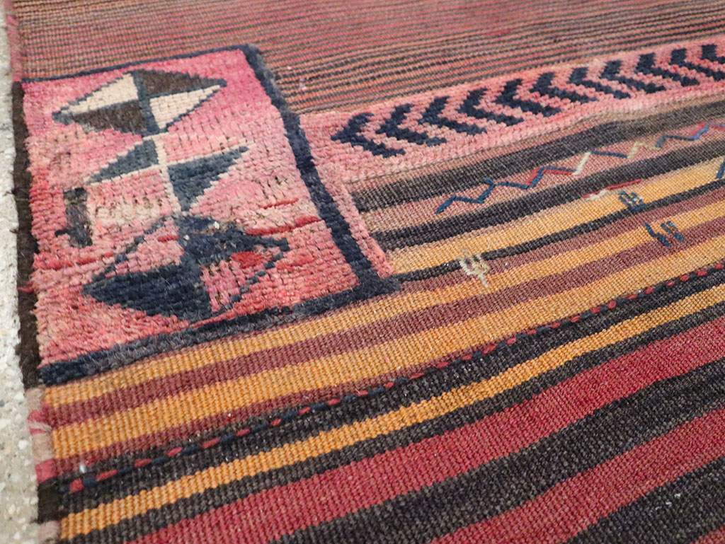 Vintage Persian Flatweave Kilim Throw Rug, No.28046 - Galerie Shabab